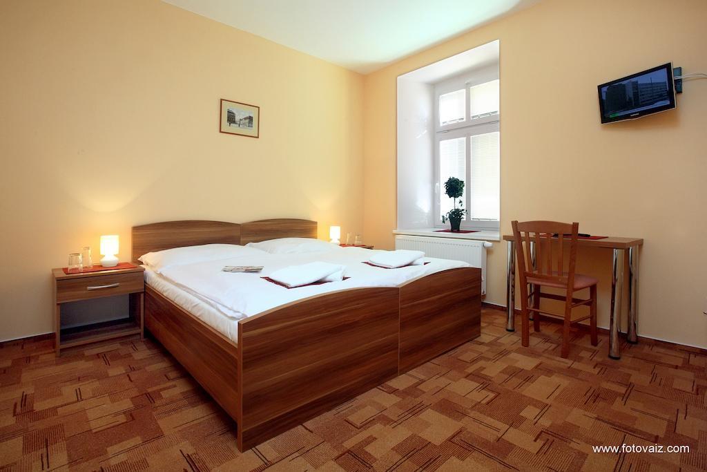 Pension Wallis Plzeň Exterior foto